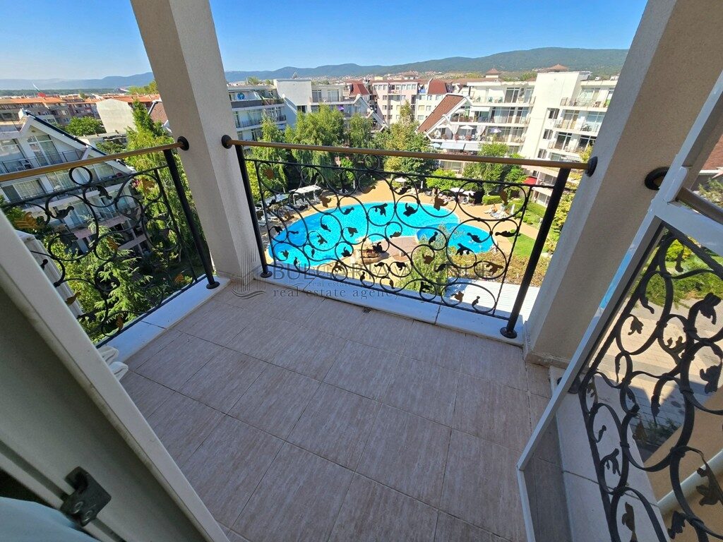 Двухкомнатный апартамент в элитном комплексе Sweet Home 7, Солнечный Берег