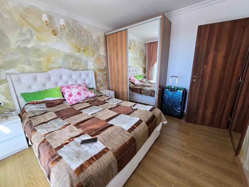 Двухкомнатный апартамент в элитном комплексе Sweet Home 7, Солнечный Берег