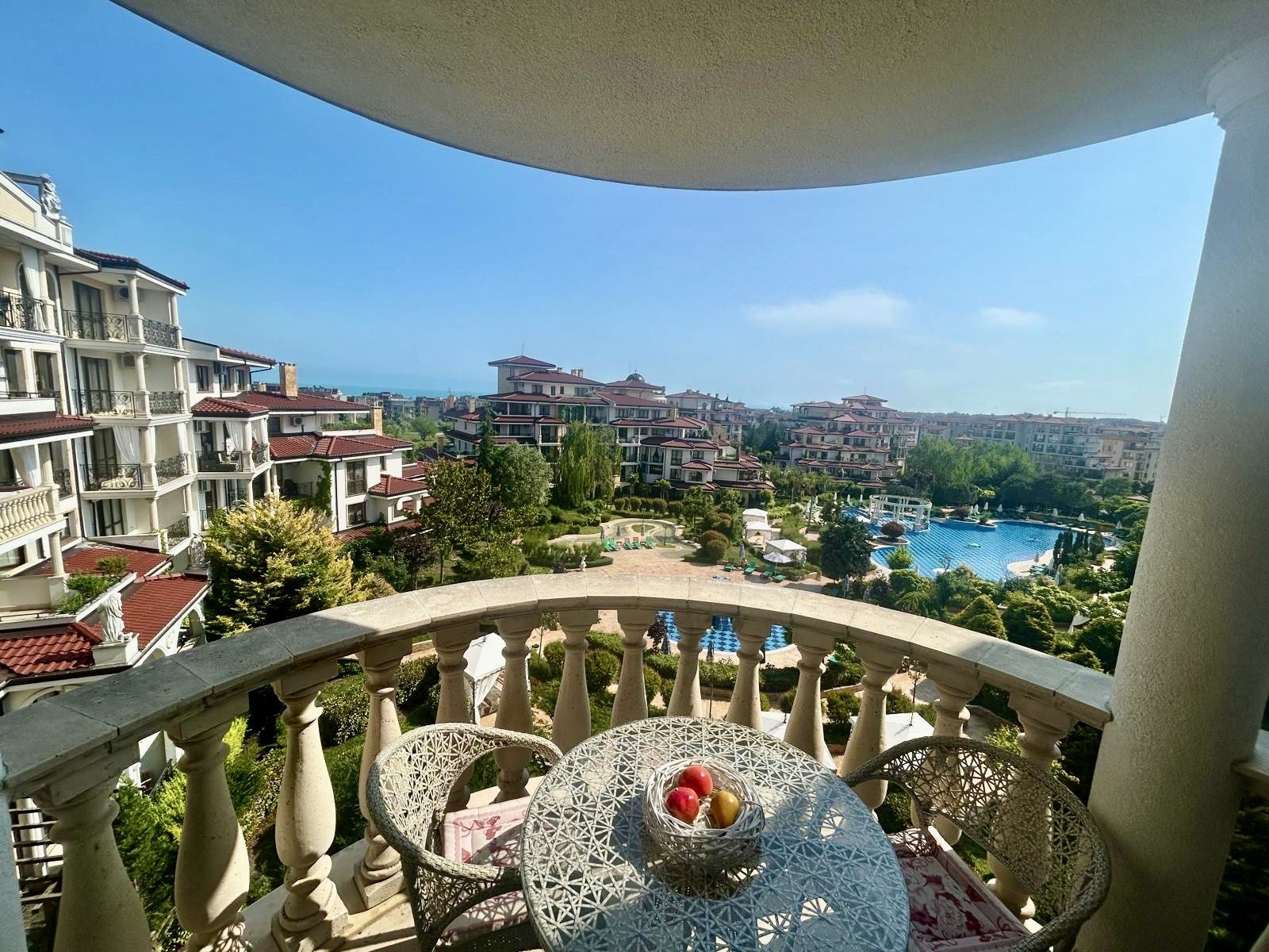 Spacious three-bedroom apartment in the prestigious Poseidon complex, Nessebar