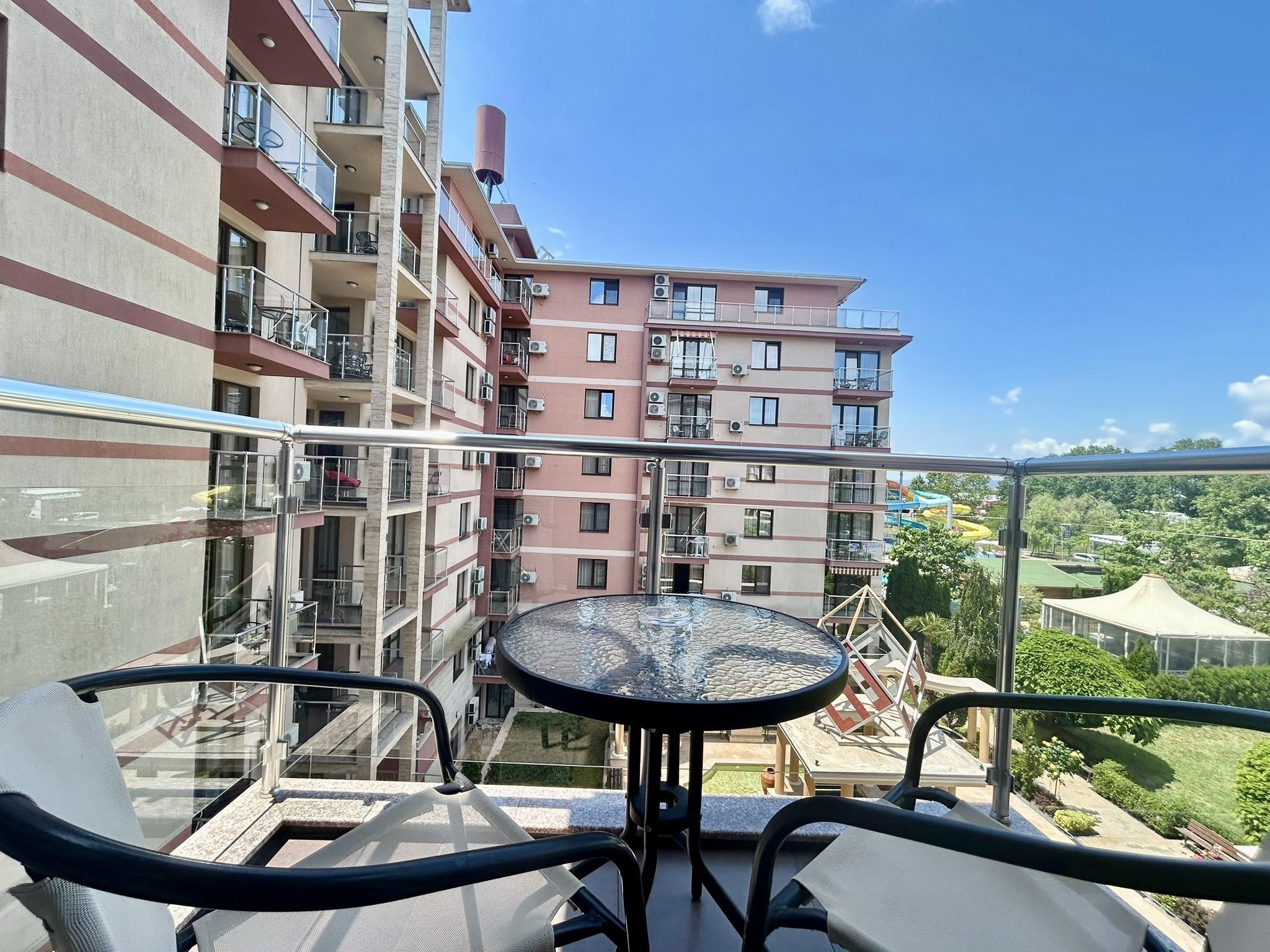 Studio in the Tarsis complex Sunny Beach - view of the complex territory
