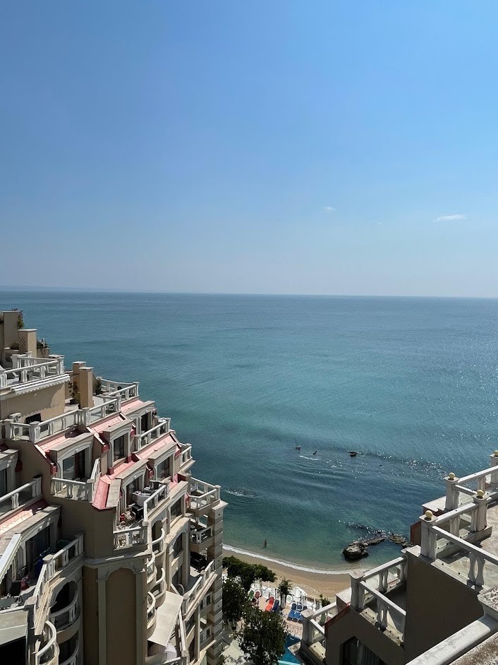 Квартира с одной спальней и фронтальным видом на море в Варне