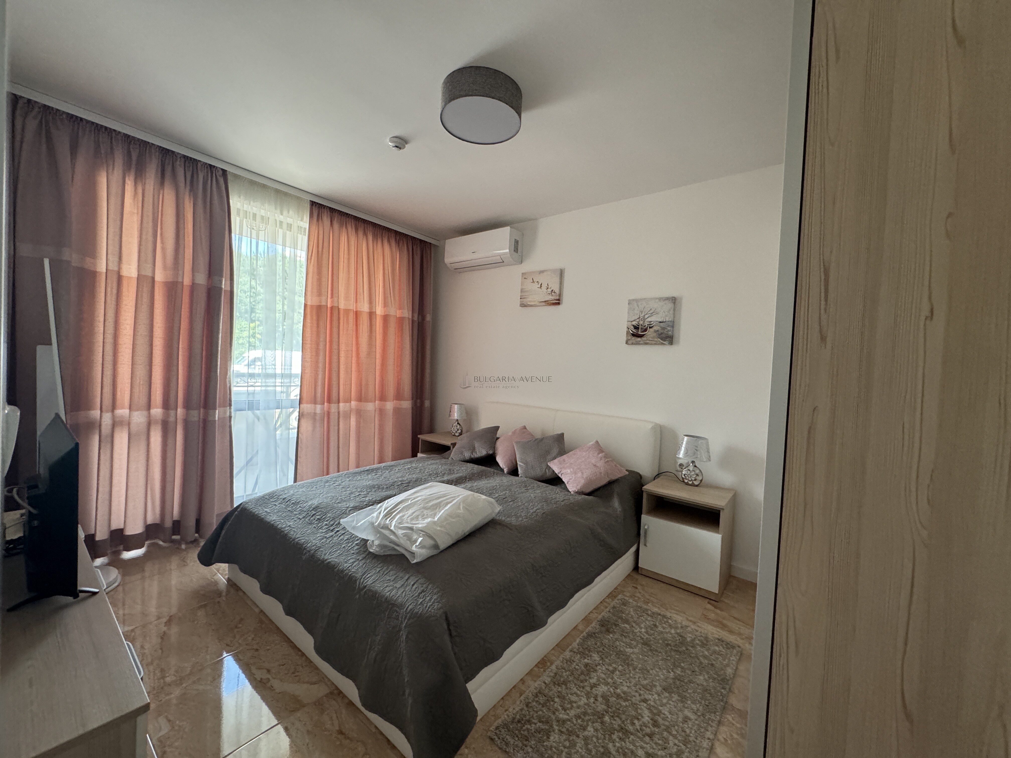 Продажа двухкомнатной квартиры в ЖК Onyx Beach Residence Святой Влас