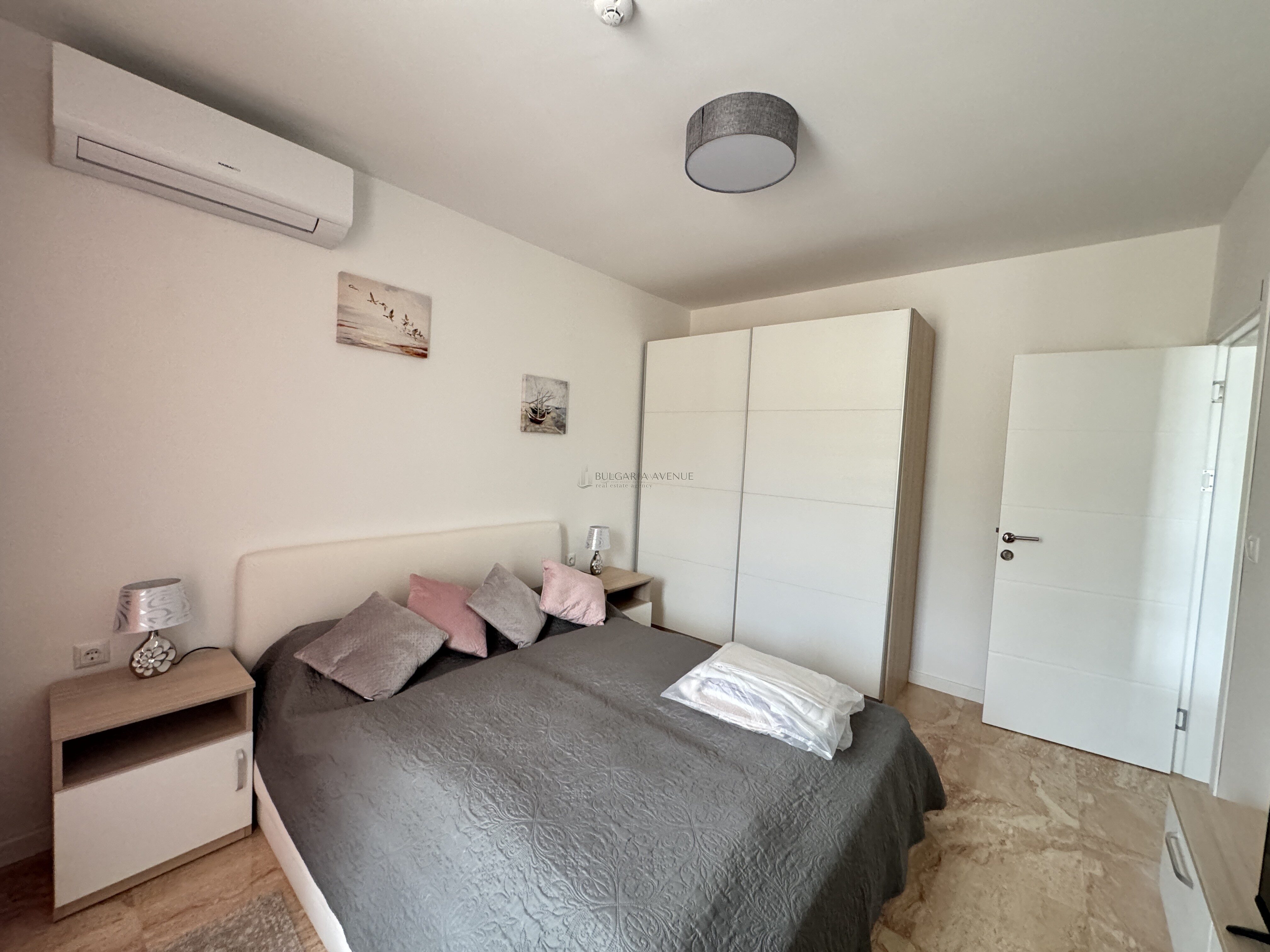 Продажа двухкомнатной квартиры в ЖК Onyx Beach Residence Святой Влас