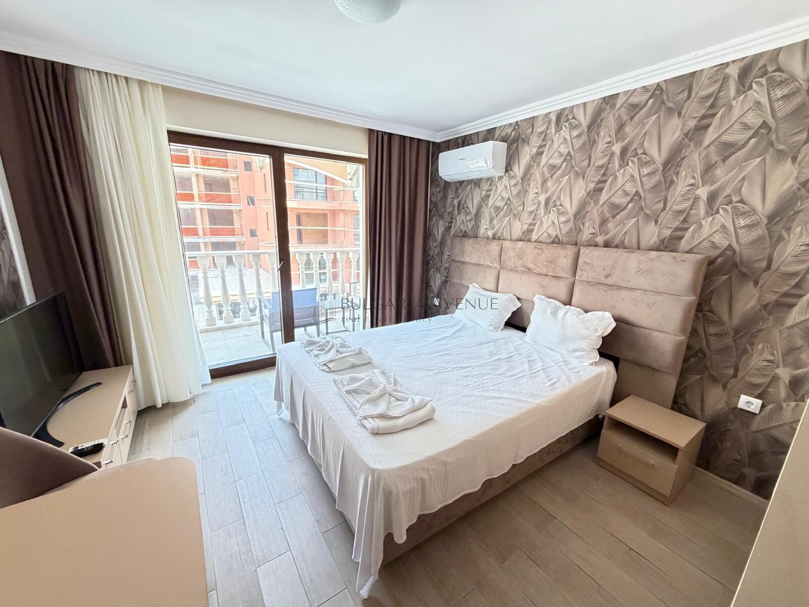 Меблированная студия на первой линии в Valencia Gardens Несебр