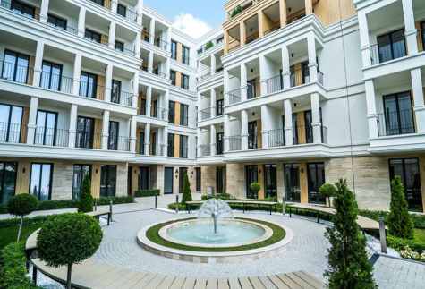Фонтан в комплексе Evergreen, Варна