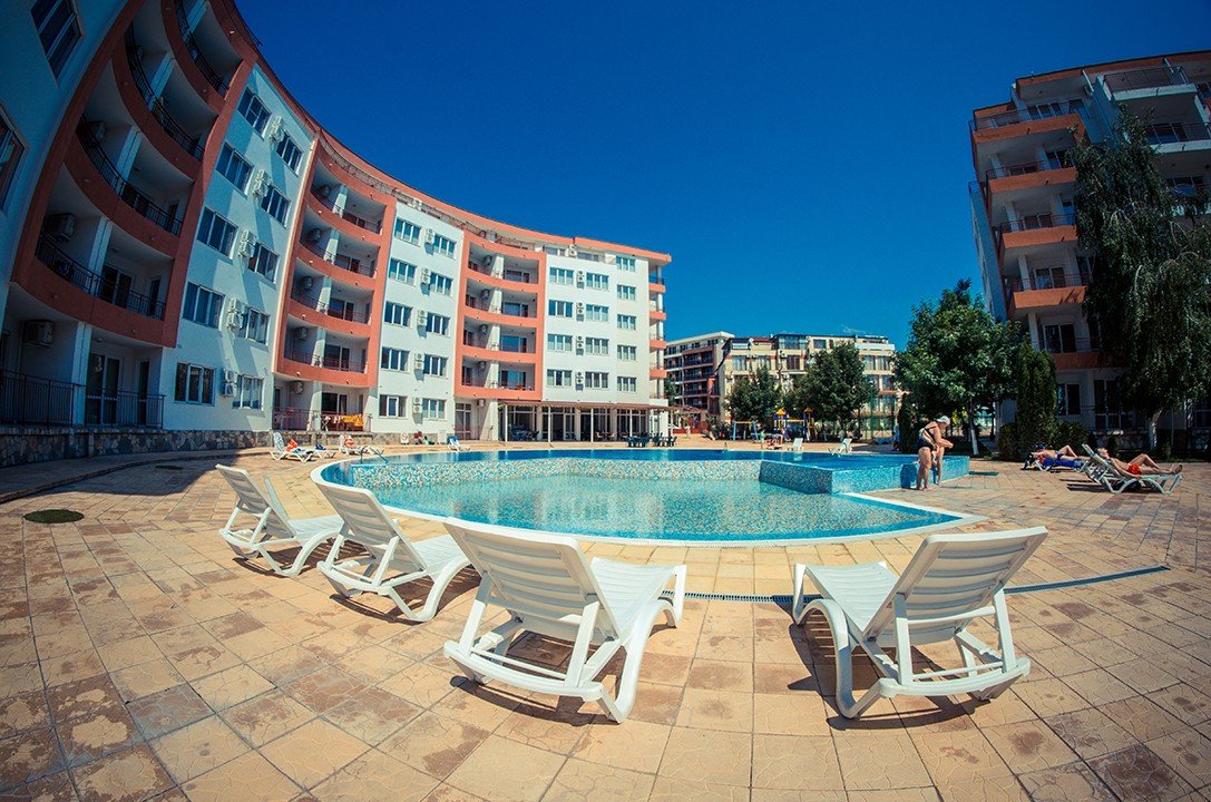 Недвижимость в жилом комплексе Riviera Fort Beach / "Ривьера Форт Бич", Равда