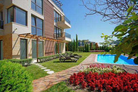 Property with an English Courtyard in Bulgaria: Flats and Houses