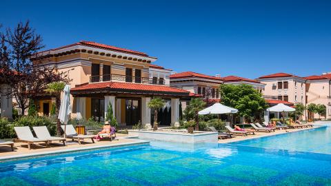 Property in Bulgaria with a swimming pool – is it worth buying