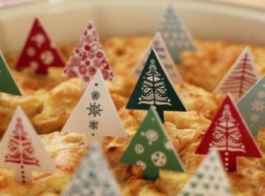 Banitsa with fortunes
