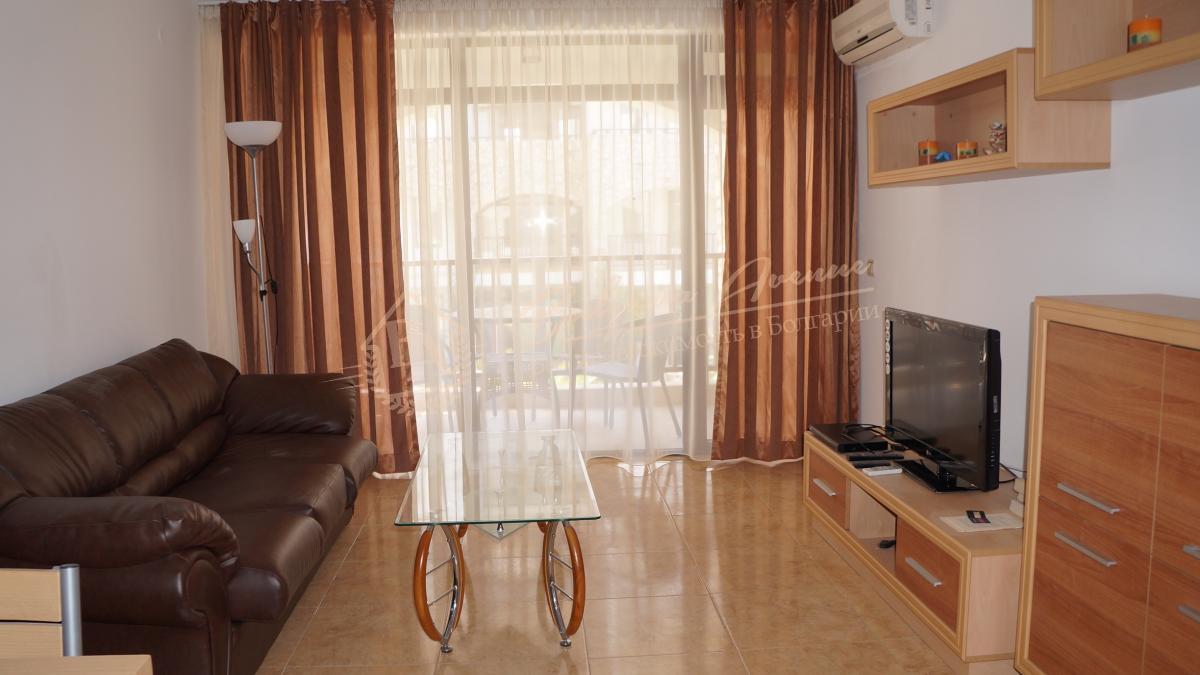 Spacious 2-bedroom apartment. 150m from the beach. Sveti Vlas