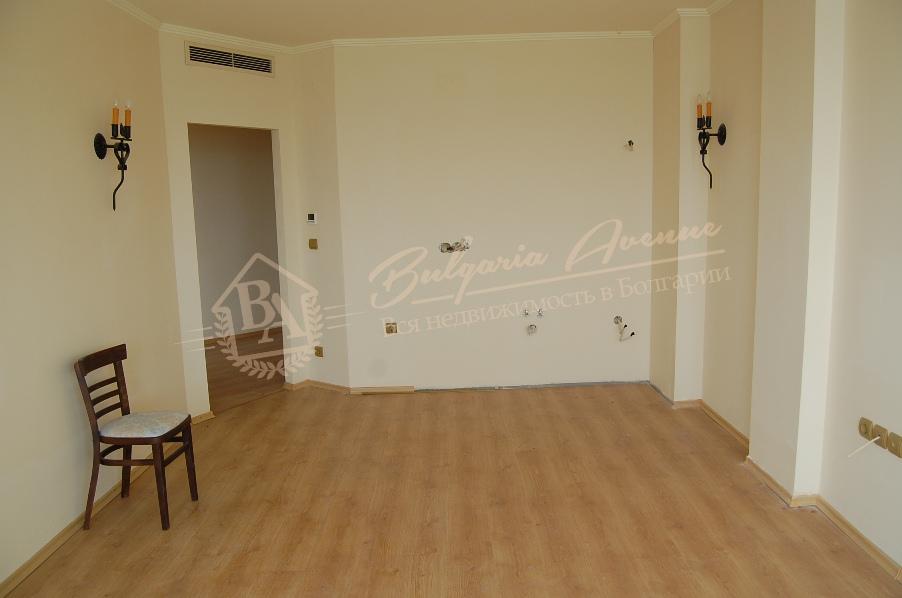 One-bedroom apartment, Atrium, Elenite