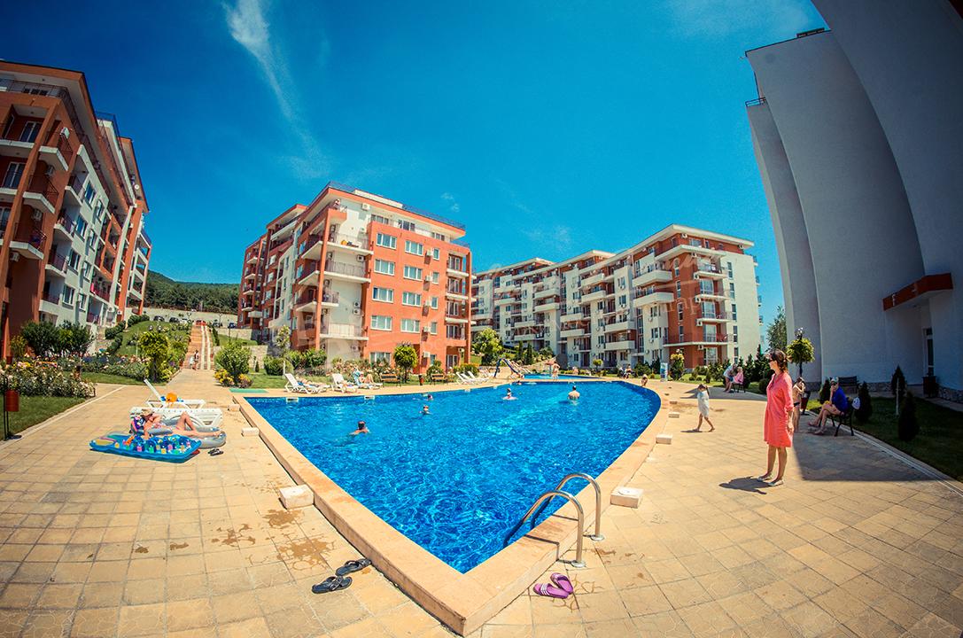 Студия, Panorama Fort. Святой Влас