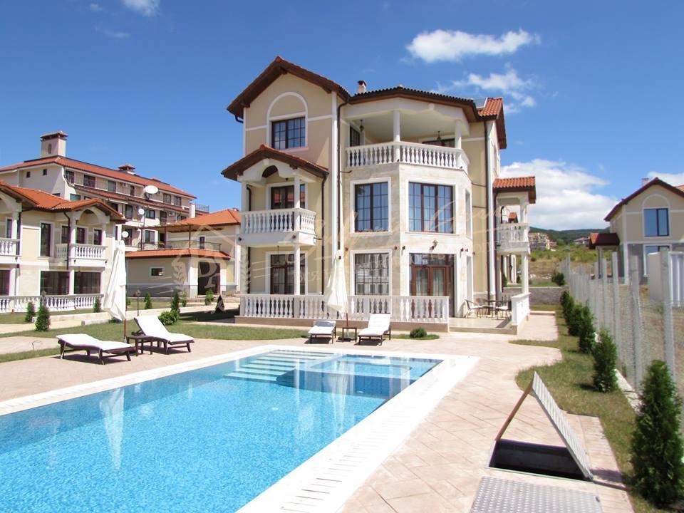 Townhouse, House Garden, Kosharitsa