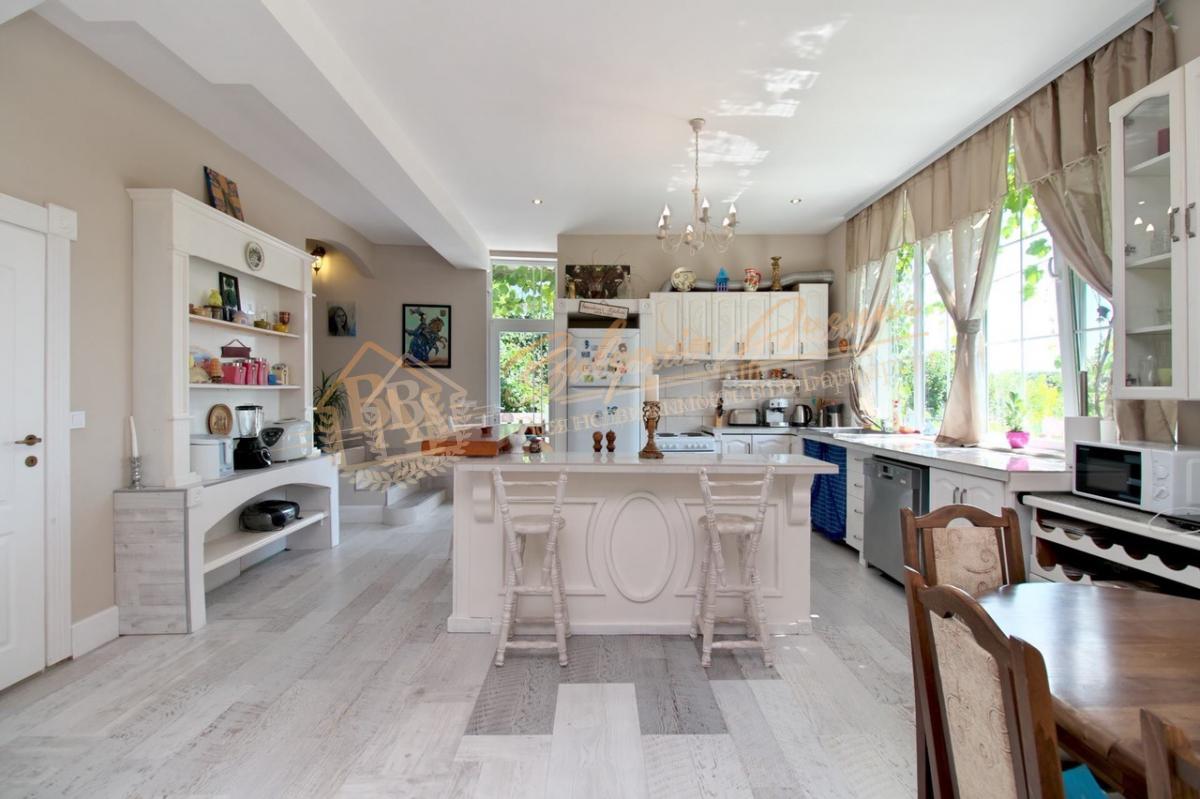 Unique offer! House with sea view in Varna