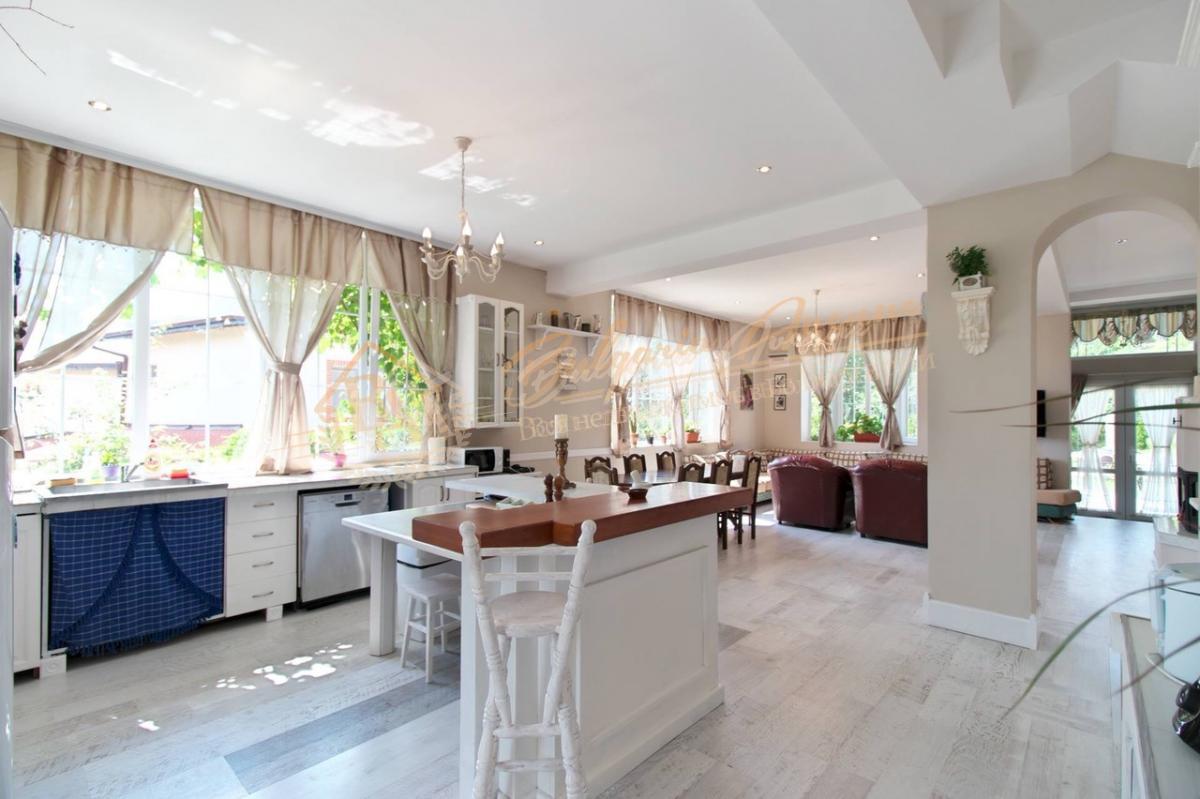 Unique offer! House with sea view in Varna