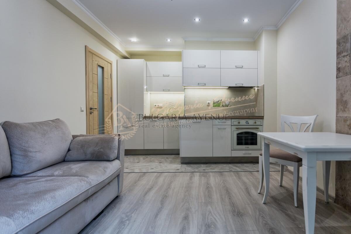 Elite 1-bedroom apartment in the centre of Varna for long-term holiday rental