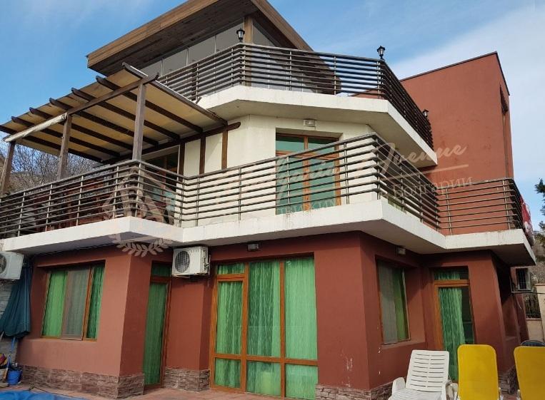 Beautiful Villa with Sea Panorama, Balchik
