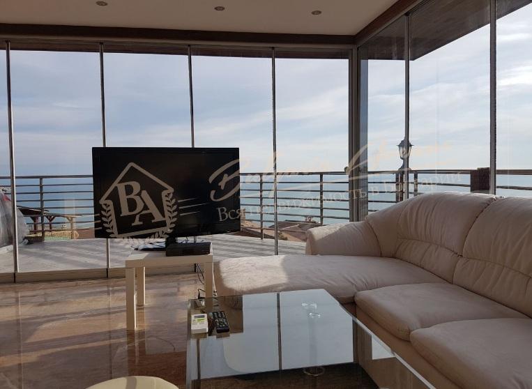Beautiful Villa with Sea Panorama, Balchik