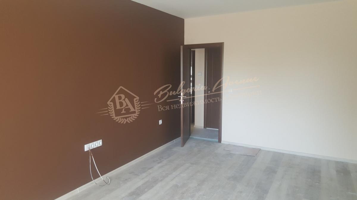 Spacious 1-bedroom apartment with renovation in Varna