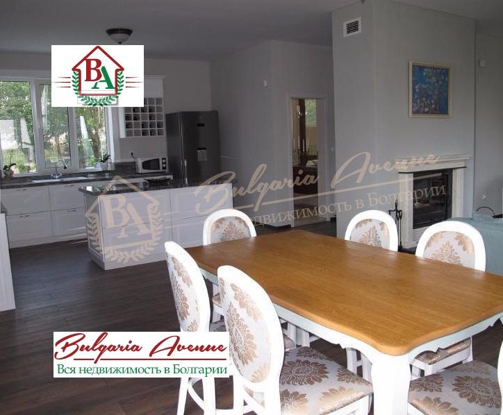 Elegant high-quality house, panoramic view, 650m to the beach, Varna