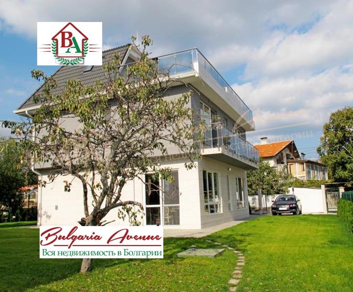 Elegant high-quality house, panoramic view, 650m to the beach, Varna