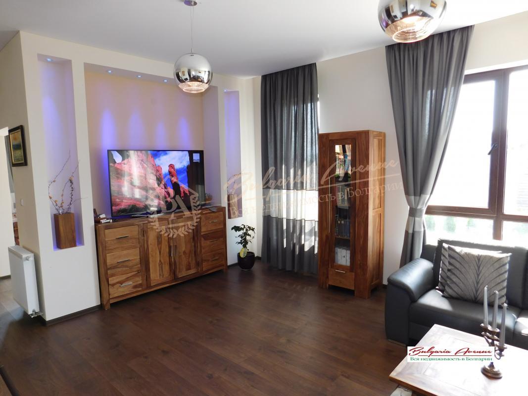 Private, elegant luxury class house located in Varna, approximately 650m from the beach.