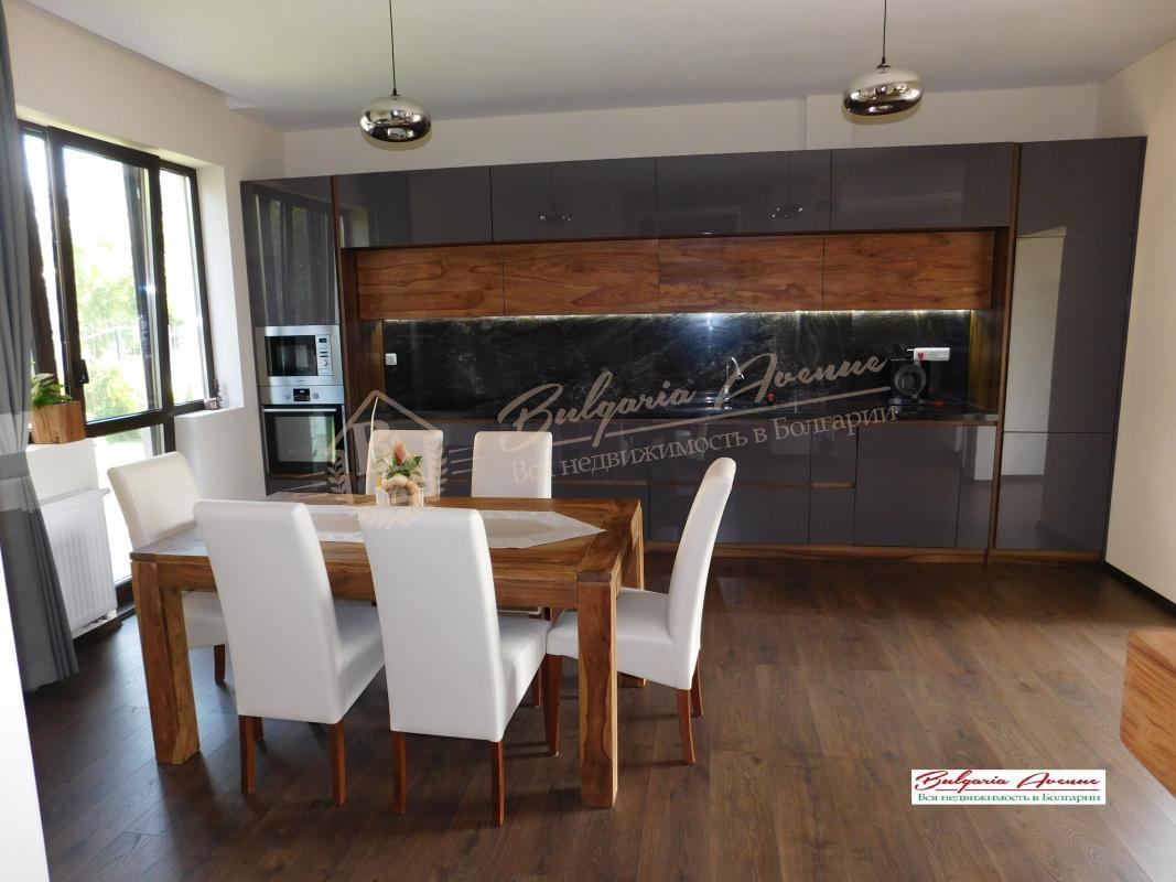 Private, elegant luxury class house located in Varna, approximately 650m from the beach.