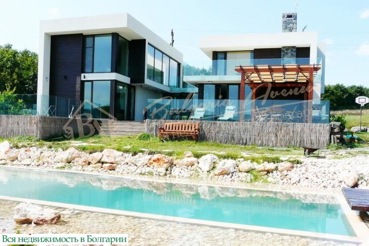Luxurious Estate, Villa in the Golden Sands Area