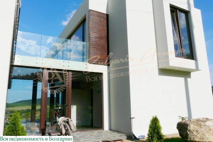 Luxurious Estate, Villa in the Golden Sands Area