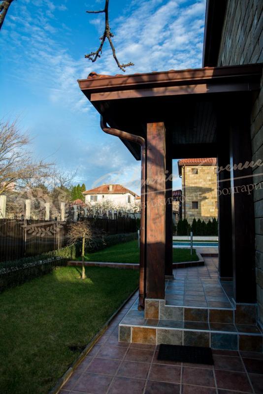 House with sea panorama, private garden and swimming pool, Varna