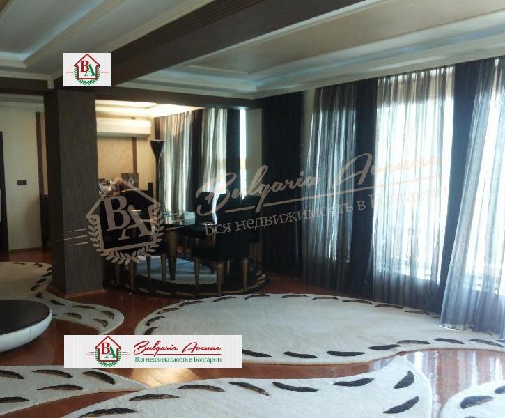 Three-storey luxury house of high quality, 500m from the sea, Varna