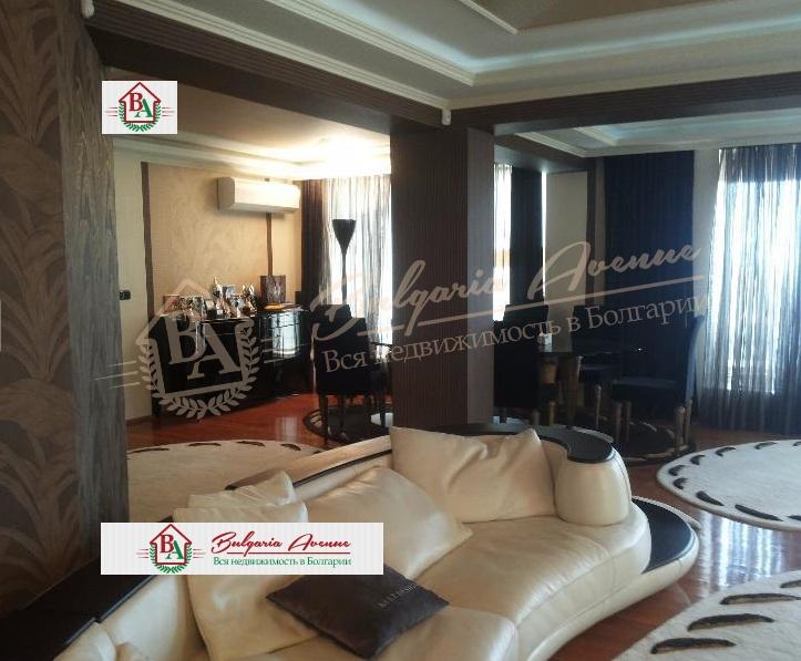Three-storey luxury house of high quality, 500m from the sea, Varna