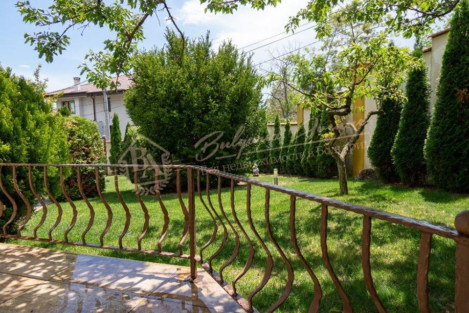 Stylish house with perfect sea panorama, 850m from the beach, Varna