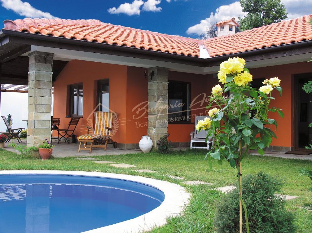 Villa in Mediterranean style 200m from the sea on the Black Sea coast