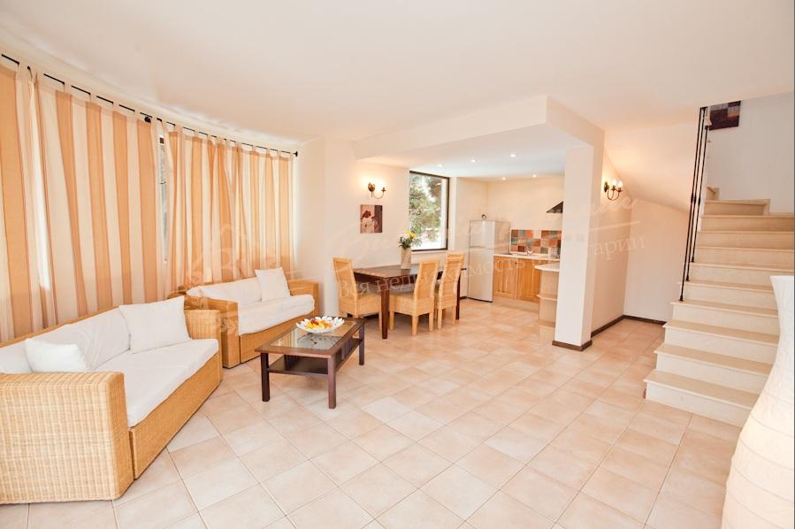 Villa in Mediterranean style 200m from the sea on the Black Sea coast