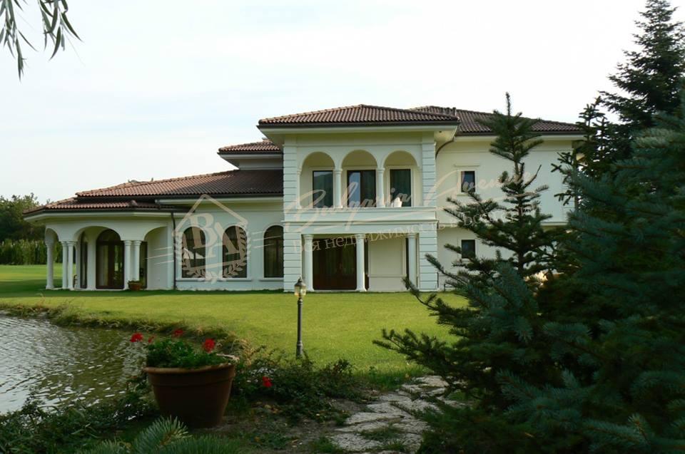 Private, elegant luxury premium class residence amidst nature by the sea