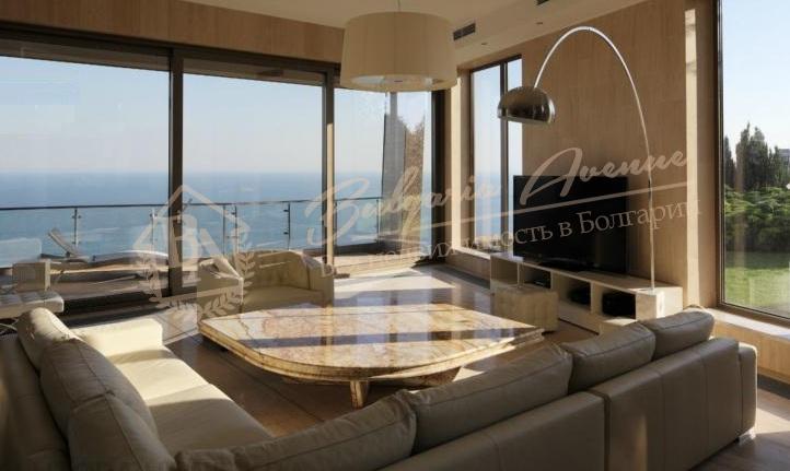 Premium class luxury house with panoramic sea view