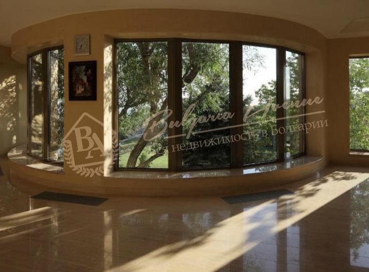 Premium class luxury house with panoramic sea view