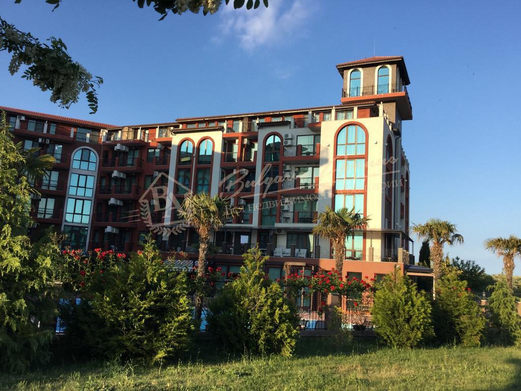 Studio with sea view in Nessebar. Top location.