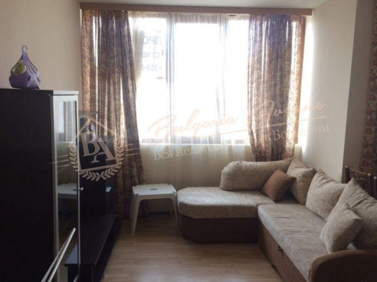 Multifunctional studio 200m from the sea, for permanent residence in Ravda