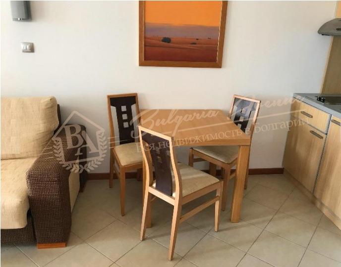 Studio on the first line with its own beach, Ravda