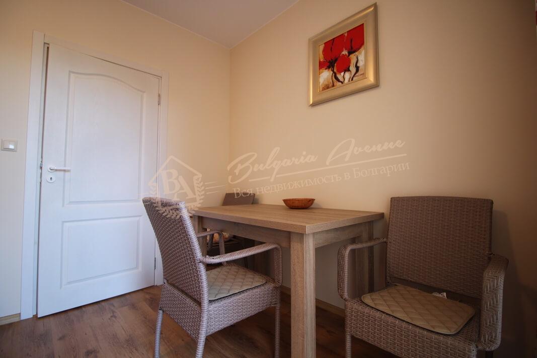 1-Bedroom Luxury Apartment on the Southern Coast, 120m from the Sea, Ravda