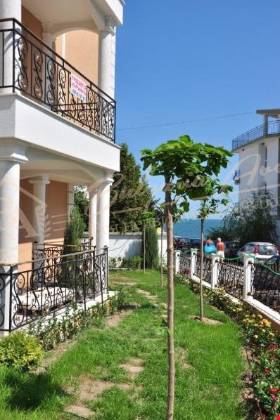 1-Bedroom Apartment in a New Building Two Minutes' Walk from the Sea, Ravda