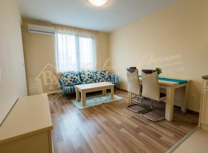 Cosy two-bedroom apartment in a complex 300m from the sea, Ravda