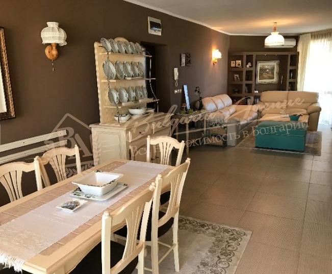 Elite, spacious 2-bedroom apartment in a complex by the sea, Ravda