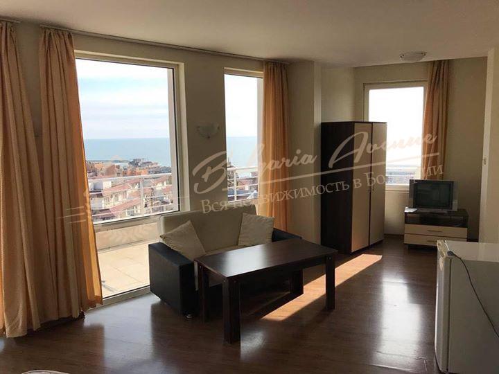 Spacious studio with panoramic terrace and sea view in Sveti Vlas