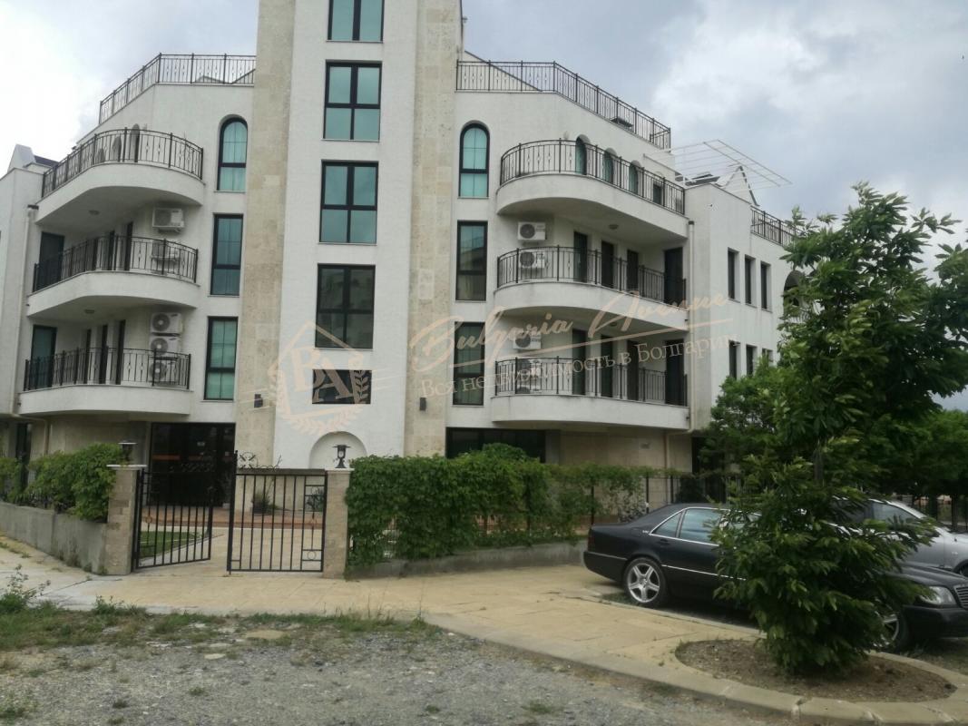 One-bedroom apartment in a complex by the sea, Sveti Vlas