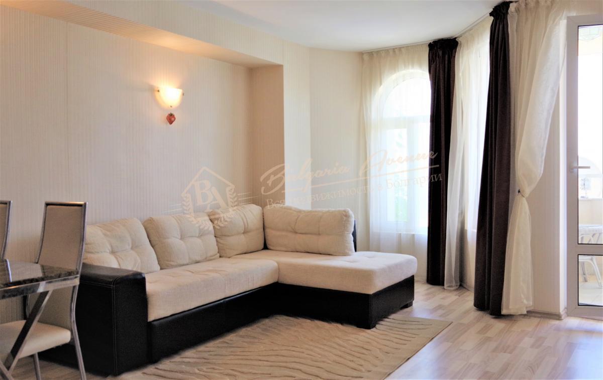 Bright, cosy 1-bedroom apartment with sea view in Sveti Vlas