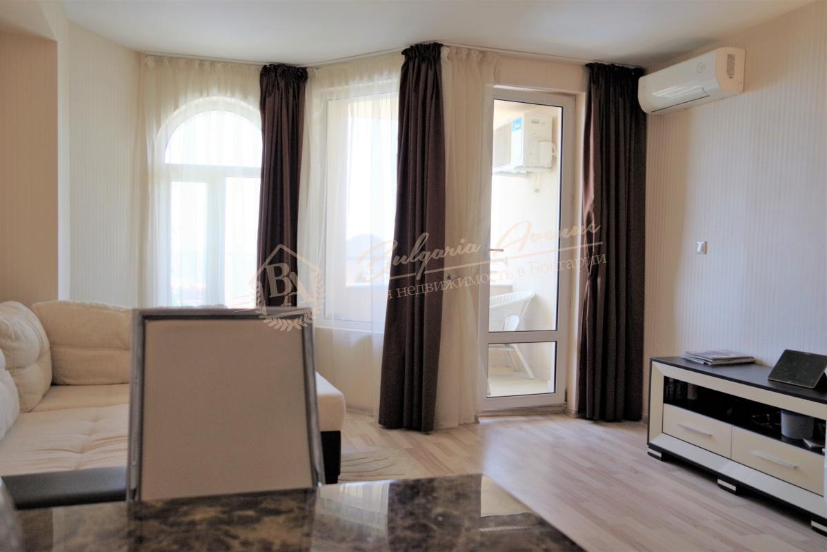 Bright, cosy 1-bedroom apartment with sea view in Sveti Vlas