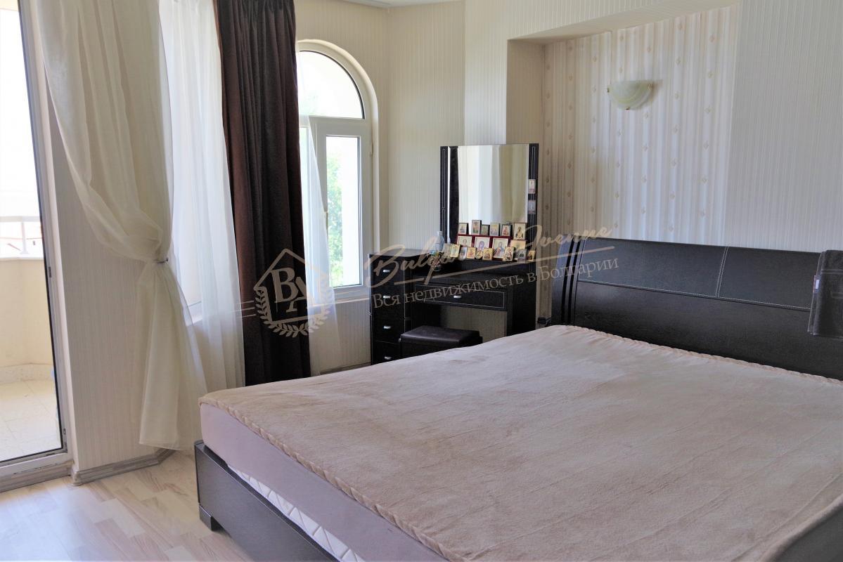 Bright, cosy 1-bedroom apartment with sea view in Sveti Vlas